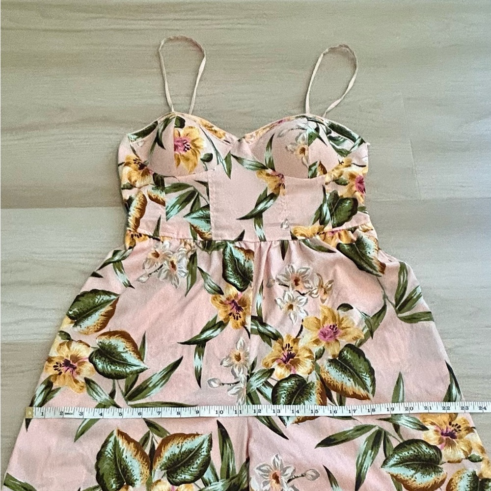 Band of Gypsies Pink Floral Wide-Leg Jumpsuit Adjustable Straps Smocked Back M - Picture 7 of 8